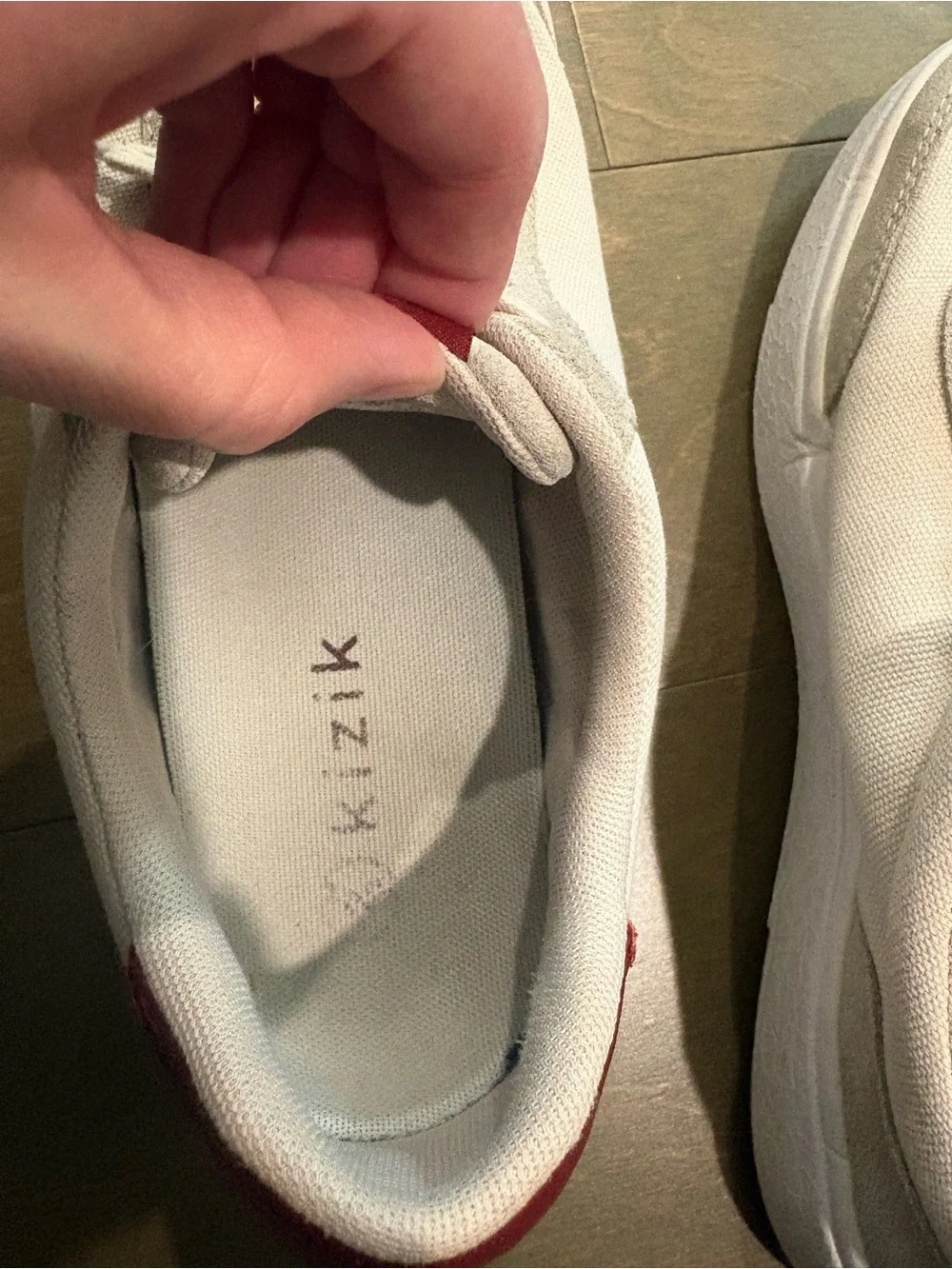 Kizik Prague Hands Free Sneakers Creme Brulee Crimson Women’s 9.5